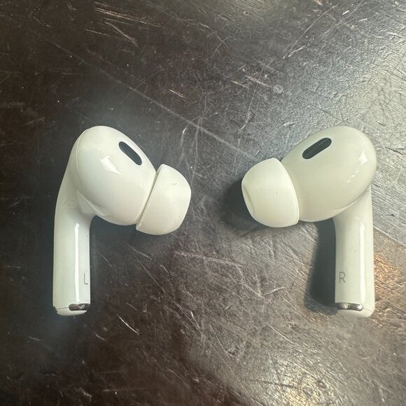 Apple AirPods Pro 2 (USB-C) – Excellent Condition - Picture 2 of 4